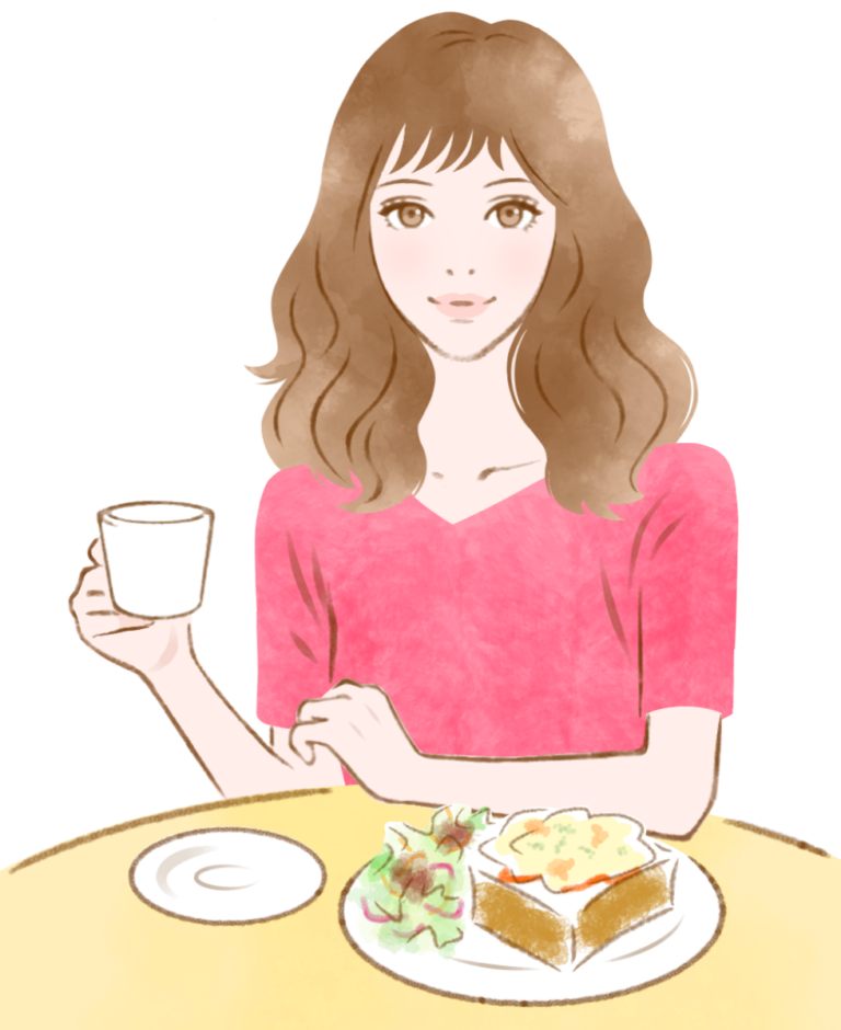 カフェでランチを食べる女性